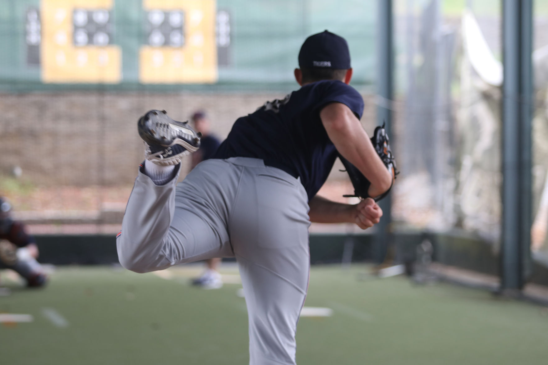 Auburn baseball practices prior to its appearance in the Super Regionals